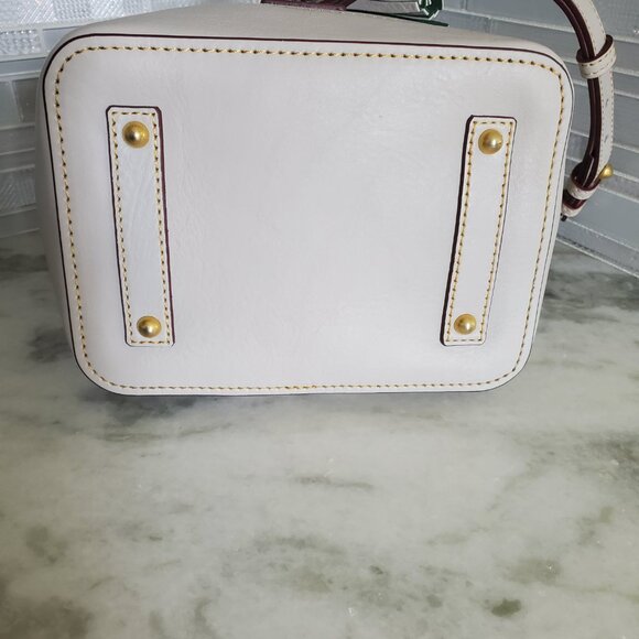 NWT Dooney and Bourke Florentine Small Drawstring & Large Zip Wristlet Ecru - Picture 6 of 16